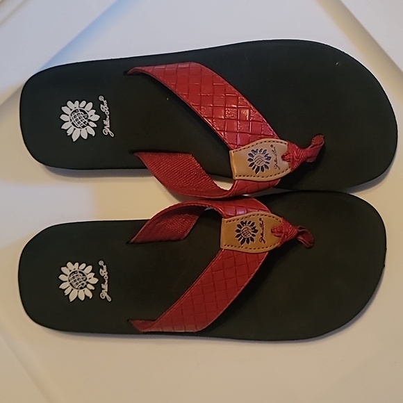 Yellow Box Sandals - Picture 2 of 5